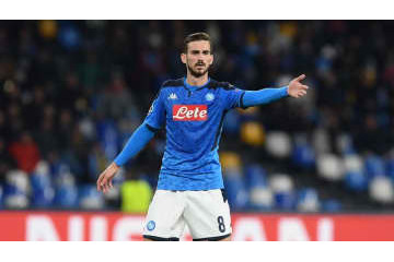 ファビアン・ルイス、飯を作る 画像