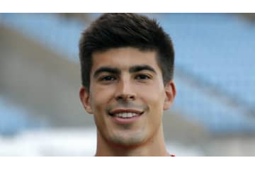 すげぇ現役サッカー選手がいた！「画期的人工呼吸器の開発エンジニア」に 画像