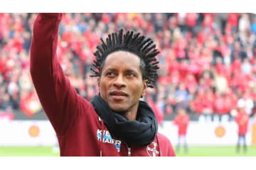 元ブラジル代表ゼ・ロベルト、「45歳の肉体美」がヤバすぎ 画像