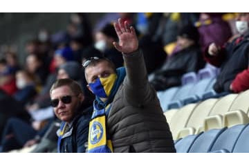 今も開催中のベラルーシリーグ、観客席はこんな感じ 画像