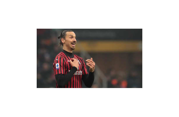 「イブラヒモヴィッチはメッシ、ロナウドと同レベル！」マンチーニが激賞