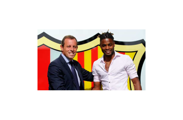 「アーセナルの給与が低すぎてバルセロナへ行った」A・ソング、移籍の理由を激白