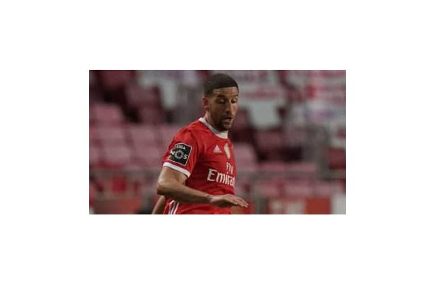 権田修一も見た、「ベンフィカの際どいハンド疑惑」がこれ