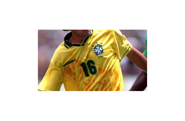みんな憧れた！伝統のUMBRO「90年代の名作ユニフォーム」10選