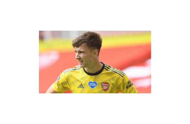 アーセナルDFティアニー、「袋」で好感度を上げる