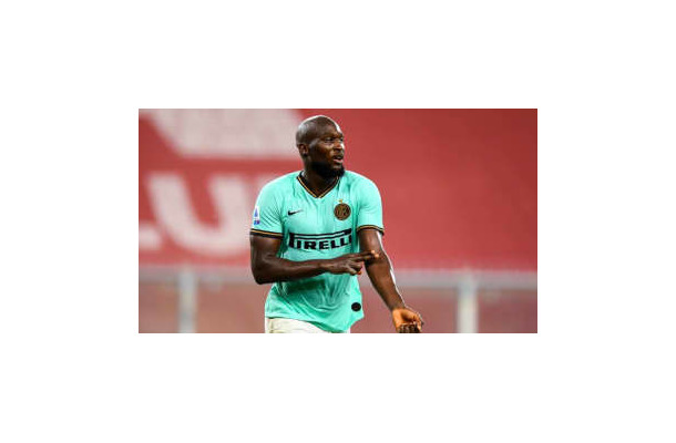 190cmなのにこの巧さ！怪物ルカク、「魔法のシザースフェイント」がこれ