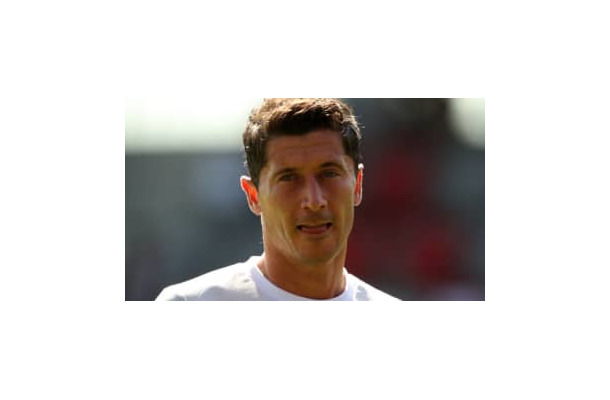 レヴァンドフスキ、幻のレアルからの契約書が流出！「タブー事項」も判明