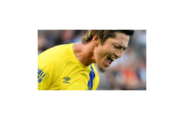 鈴木優磨vs三好！ベルギーで勃発した「削りシーン」がこれ