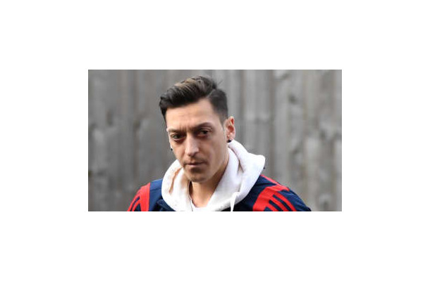 エジル、市民殺害疑惑のナイジェリア警察部隊についてツイート