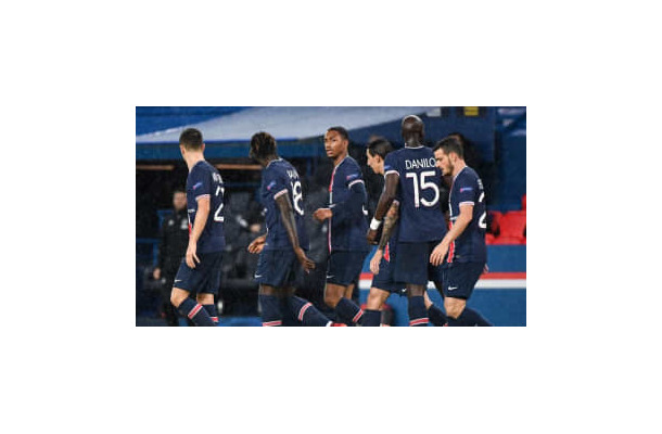 PSG、まさかの逆転負け…監督も批判した「PK献上シーン」があまりに酷い