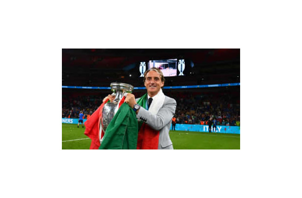 笑いもとる！イタリア代表マンチーニ監督 「EURO決勝前のスピーチ」がカッコよすぎ