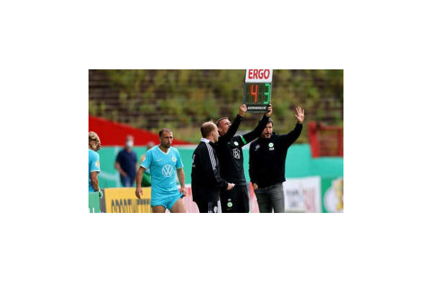 ヴォルフスブルク「交代多すぎ」でカップ戦失格！ネタにしたチケットも販売開始