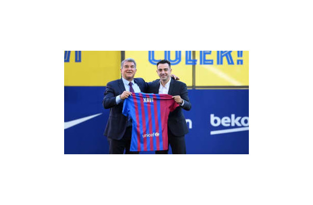 「糞PSG」 チャビ監督就任でカンプ・ノウのバルサファンが合唱