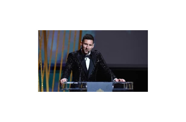 バルサファンはどう思う…メッシのバロンドール、PSG会長が歓喜