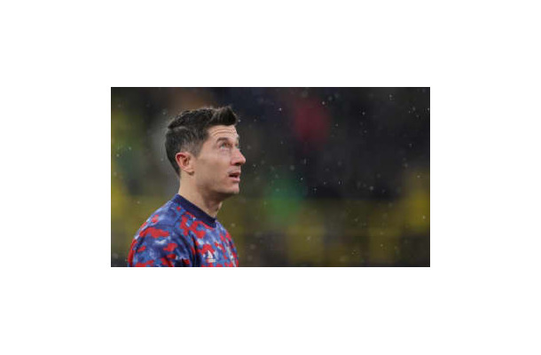 なぜレヴァンドフスキはバロンドールを逃した　バイエルン重鎮が思う「唯一の弱み」