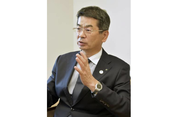 インタビューに応じるNTT西日本の小林充佳社長