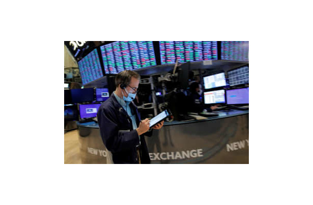 19日のニューヨーク証券取引所（ロイター＝共同）