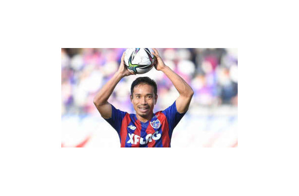 長友佑都が見る「Jリーガーのパフォーマンス」。相馬とのコンビはどうだった？