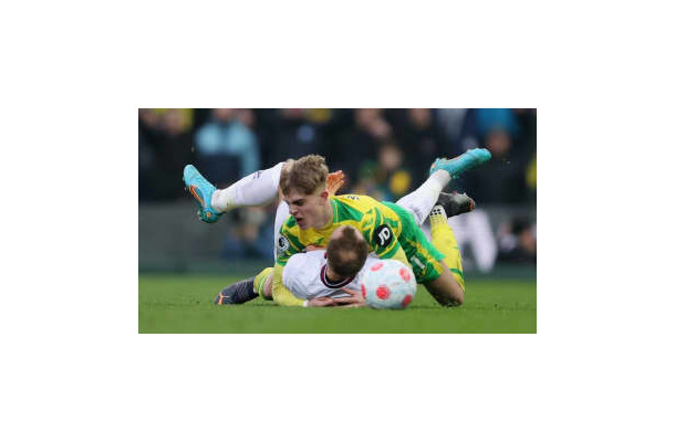 心停止から復活のエリクセンにブチ切れ！？21歳若手が「態度急変」した話題シーン