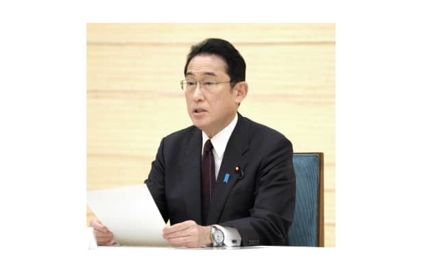 政府与党連絡会議であいさつする岸田首相＝15日午後、首相官邸