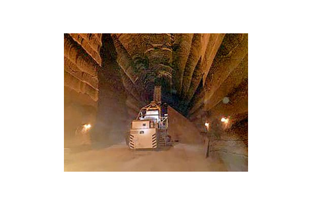 日本が調達していた塩化カリウム鉱山の採掘現場＝ロシア中部ペルミ地方のソリカムスク市