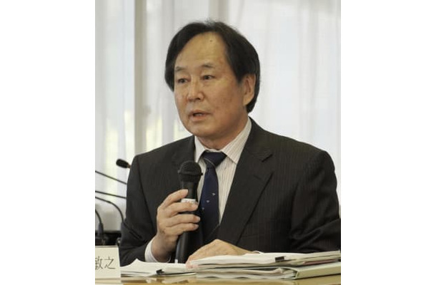 大津市長に答申書の概要を説明する第三者委員会の春日井敏之委員長＝6日午後、大津市役所