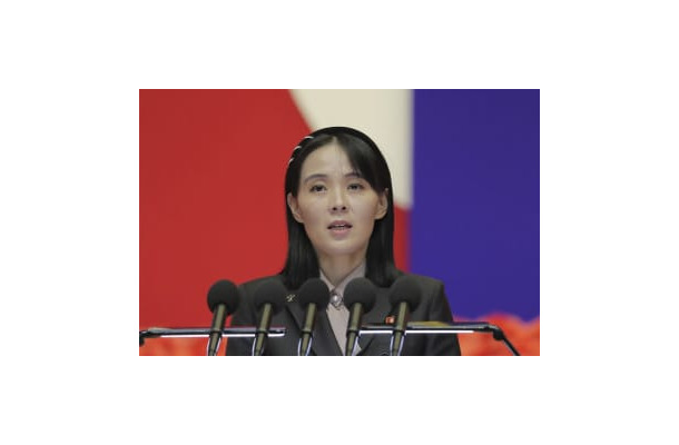 10日、平壌で全国非常防疫総括会議に臨む北朝鮮の金与正朝鮮労働党副部長（朝鮮通信＝共同）