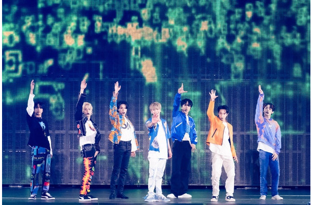 ヘチャン、マーク、ジェノ、ジェミン、チソン、ロンジュン、チョンロ「NCT DREAM TOUR ‘THE DREAM SHOW2：In A DREAM’」京セラドーム大阪公演より（C）田中聖太郎事務所