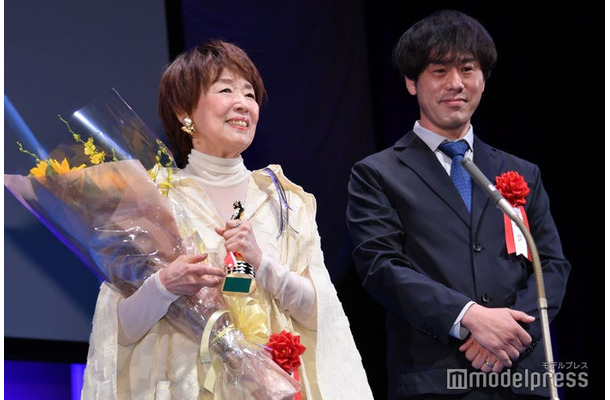 宮本信子、狩山俊輔監督（C）モデルプレス