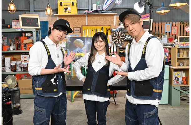 加藤シゲアキ、山本彩、小山慶一郎（C）TBS