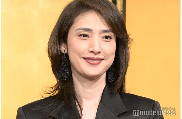 「第48回 菊田一夫演劇賞」授賞式に出席した天海祐希（C）モデルプレス