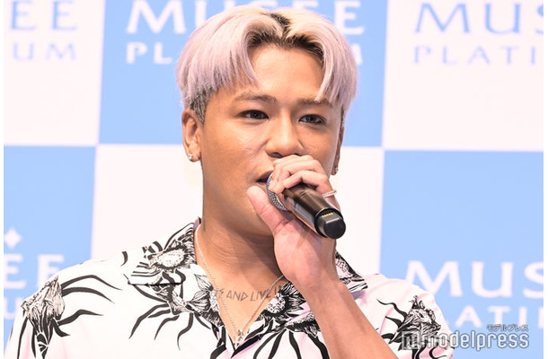 発表会に出席したELLY（C）モデルプレス