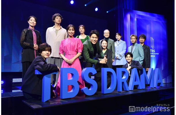 『TBS DRAMA COLLECTION 2023 Autumn！！』に出席した（前列左から）道枝駿佑、広瀬アリス、鈴木亮平、黒木華、高橋文哉（後列左から）イモトアヤコ、安藤政信、井川遥、小日向文世、小芝風花、志尊淳、仲村トオル（C）モデルプレス