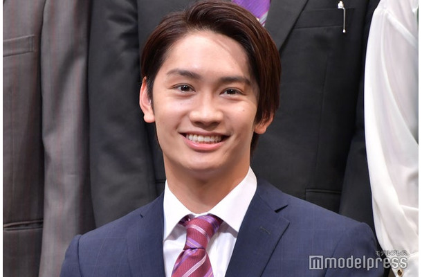 前日にオリックスが日本一連覇逃すも笑顔で登場した藤原丈一郎（C）モデルプレス