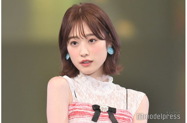 ショートボブヘアの高橋ひかる（C）モデルプレス