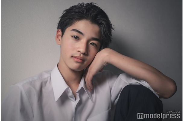 モデルプレスのインタビューに応じた竹村壮生さん（C）モデルプレス