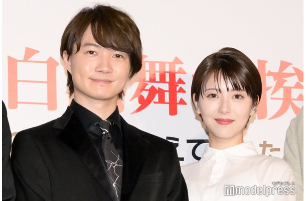 映画「ゴジラ-1.0」大ヒット御礼白黒舞台挨拶に出席した神木隆之介、浜辺美波（C）モデルプレス