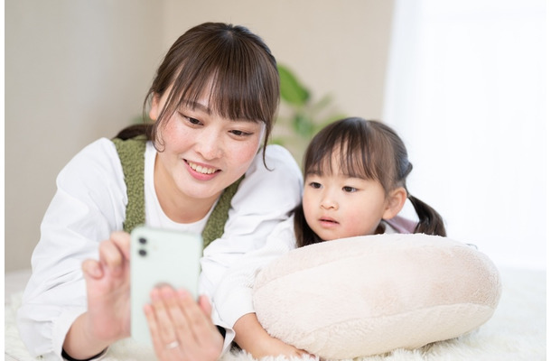 食事をするお店を調べていたら…「ろこみ見ればいいでしょ！」子どもの可愛いらしい“勘違い”に爆笑！！