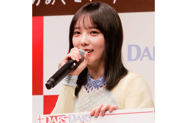 乃木坂46与田祐希、巨大なぬいぐるみに寄りかかったお昼寝SHOTに反響「ほっこり」「与田ちゃん可愛い」