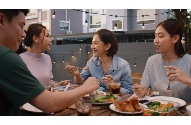 台湾で…ご飯を食べる前に”手を合わせる”と…次の瞬間、現地の人に驚かれた理由に「日本人にとっては当たり前」「そんなに新鮮なのか」