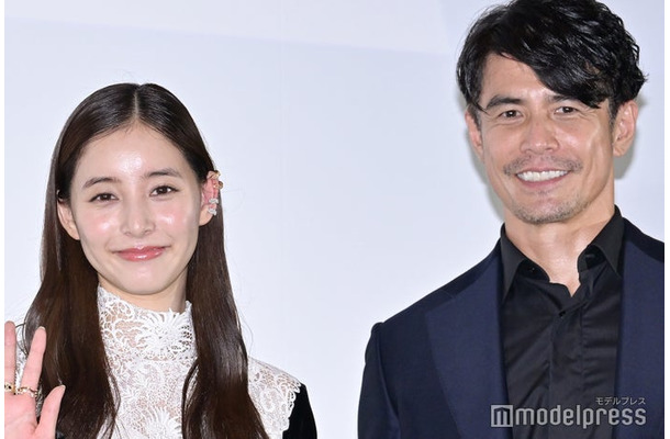 新木優子、伊藤英明（C）モデルプレス