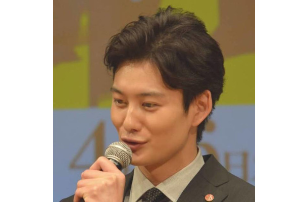 岡田将生、寒暖差による体調不良を明かす「みなさんは大丈夫ですか？」「夜は肌寒いですね」