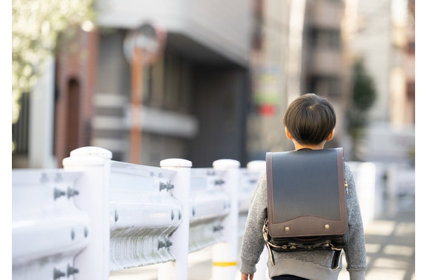 【家で…】放課後に”友人”を連れてきた息子。帰宅の時間になった瞬間⇒息子の【突然の行動】に「面白いやつだな」「心が明るくなる」