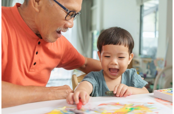 じぃじ「おじいちゃんと孫くんとではどっちが可愛い？」→4歳とのお茶目なやりとりに「思わず笑ってしまった」