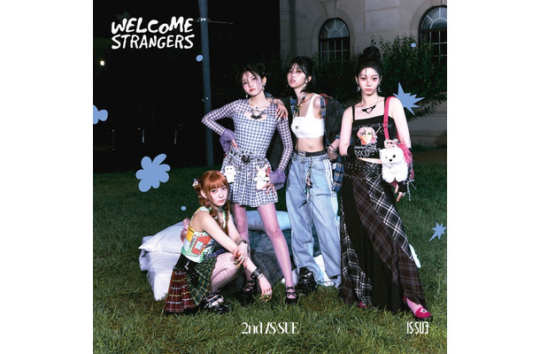 「Welcome Strangers ~2nd IS:SUE~」通常盤ジャケット（C）LAPONE GIRLS