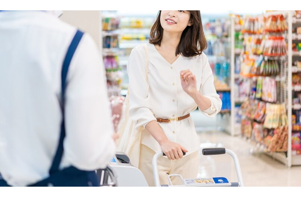 【東京のコンビニで】北海道出身の私がアメリカンドッグを買った次の瞬間、私の発言に店員困惑！？