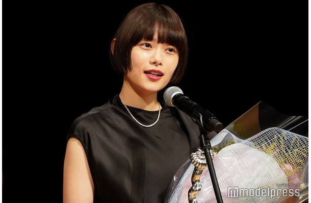 「第46回ヨコハマ映画祭」表彰式に登壇した杉咲花(C)モデルプレス