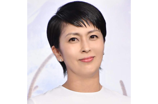 結婚18年目の松たか子、“夫婦のあり方”を語る「やっぱり隣に人がいるっていうのは…」