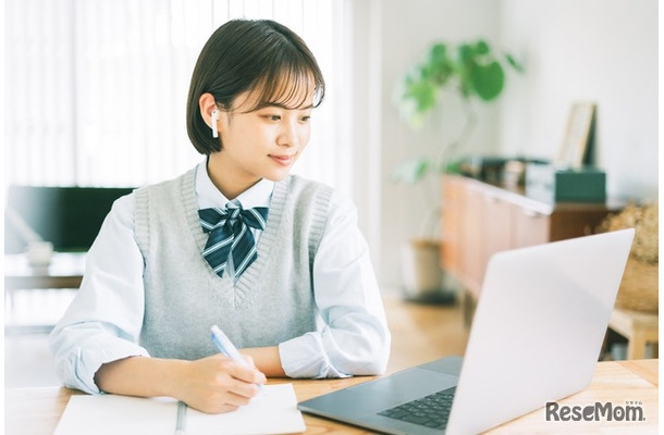 通信制高校の認知度、学費支援制度の理解不足が浮き彫りに