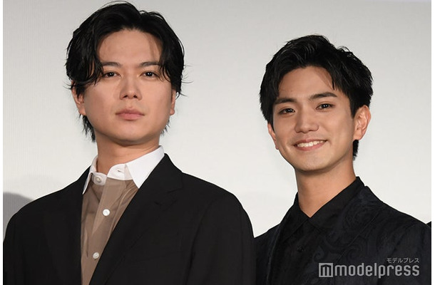 「MIRRORLIAR FILMS Season7」完成披露舞台挨拶に出席した加藤シゲアキ、正門良規（C）モデルプレス
